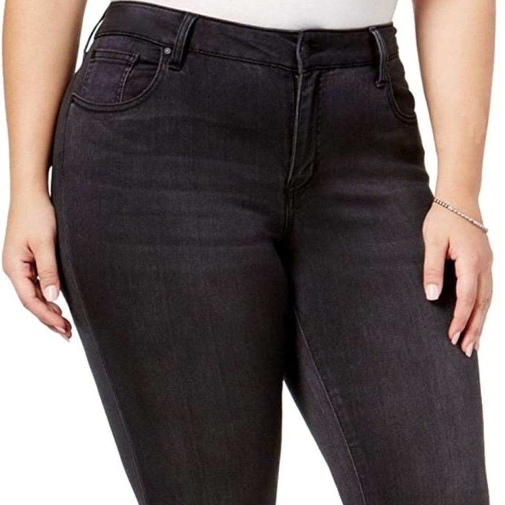 NWOT Plus Size Celebrity Pink Black Whiskered Skinny Fit Jeans – Size 20